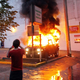 Illustration for article titled Vancouver now second in hockey, first in burning cars